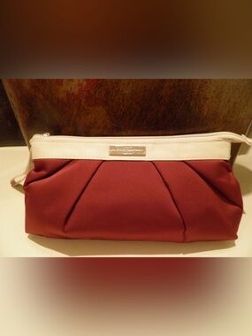 Salvatore Ferragamo parfum zippered amenity clutch for Alitalia Air Sky Team.